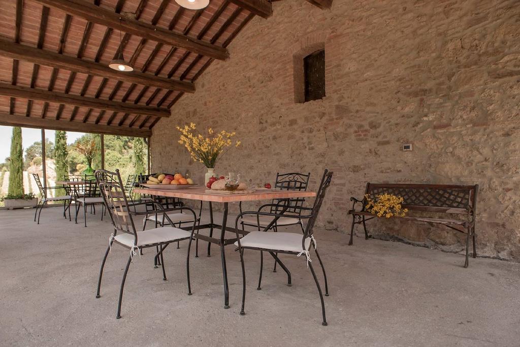 Azienda Agricola E Agriturismo Vallorsi Terricciola Exterior photo